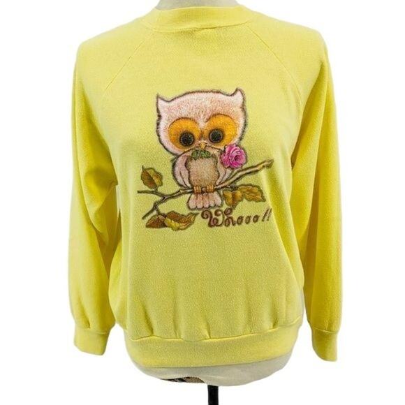 Vintage Creamy Yellow Who0o! Owl Sweatshirt - Picture 4 of 12